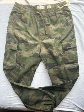 LTJ Camo Cargo Joggers – Comfortable Streetwear Style Pants – Relaxed Fit